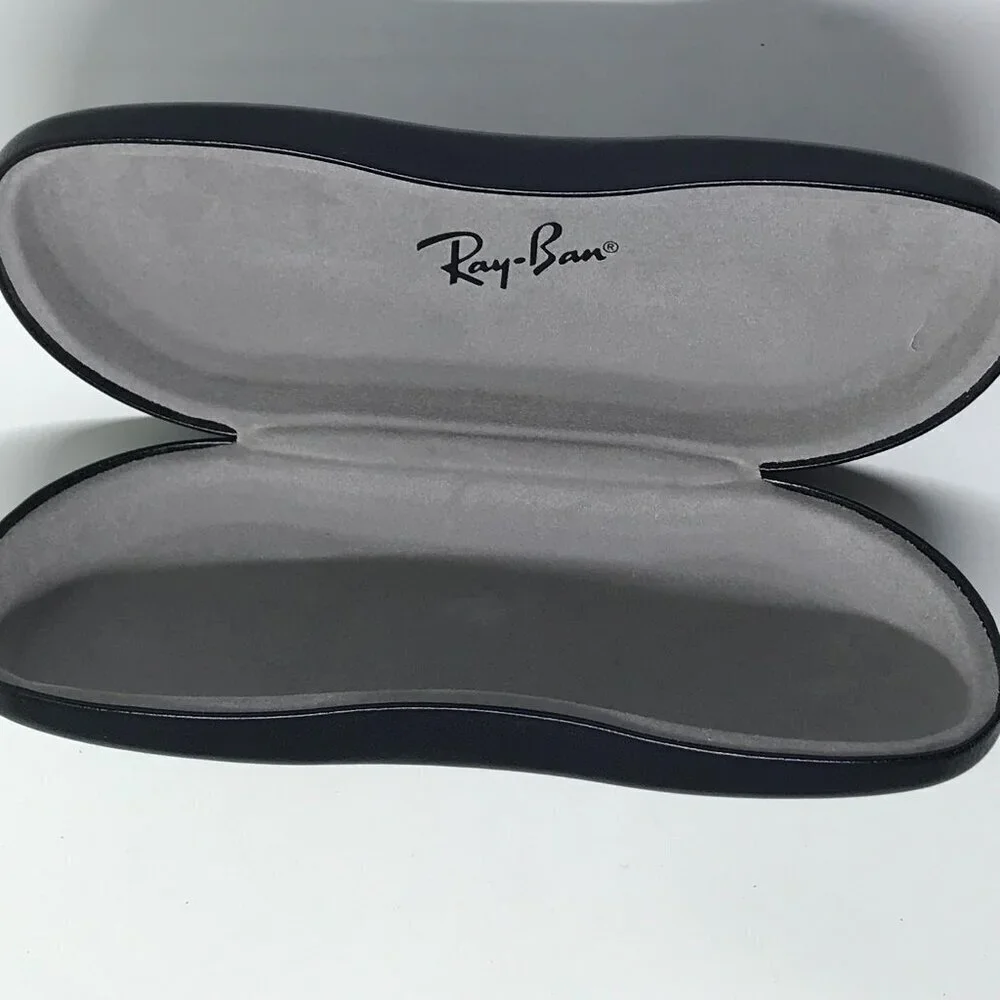 Ray-Ban sunglass case - Picture 3 of 8